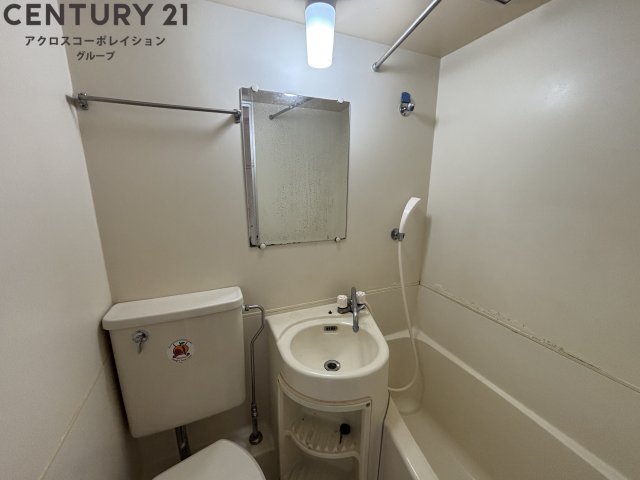 洗面設備　浴室内に洗面台付き！