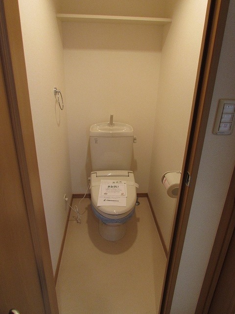 トイレ　別号室