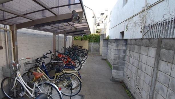 小田急線 千歳船橋駅 徒歩7分 3階建 築22年の外観写真