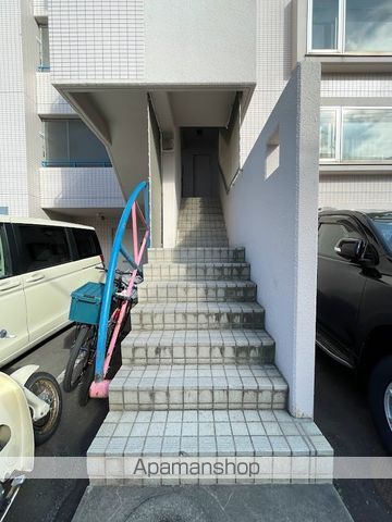 ビッグバーンズマンション北郷IIIBの外観写真