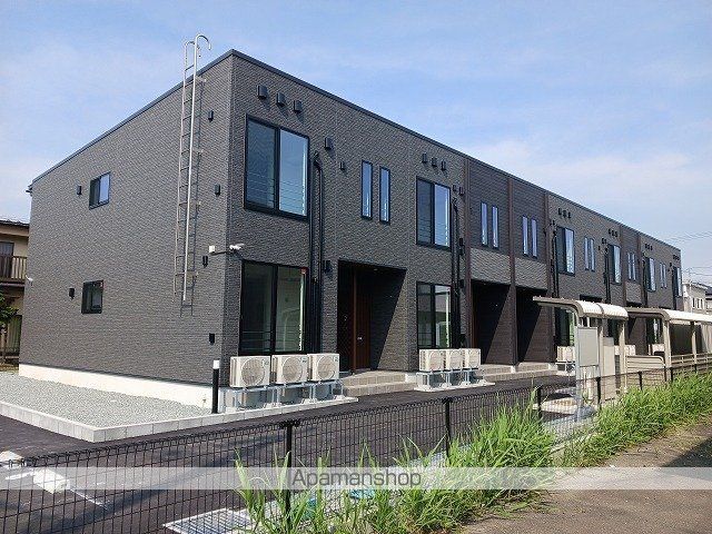 ＪＲ羽越本線 秋田駅 バス乗車時間：15分 最寄りバス停で下車 徒歩8分 築2年