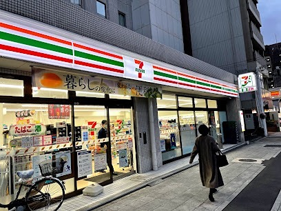 コンビニ　セブンイレブン 神戸西上橘通1丁目店（コンビニ）まで164m