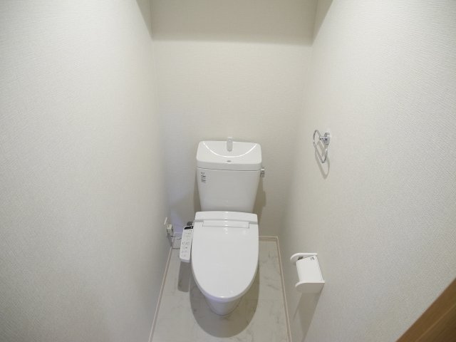 トイレ　※室内画像は別号室のもの