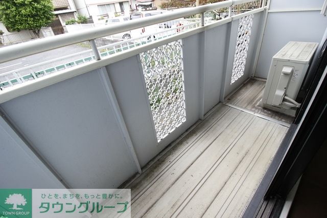 バルコニー　広々としたバルコニー