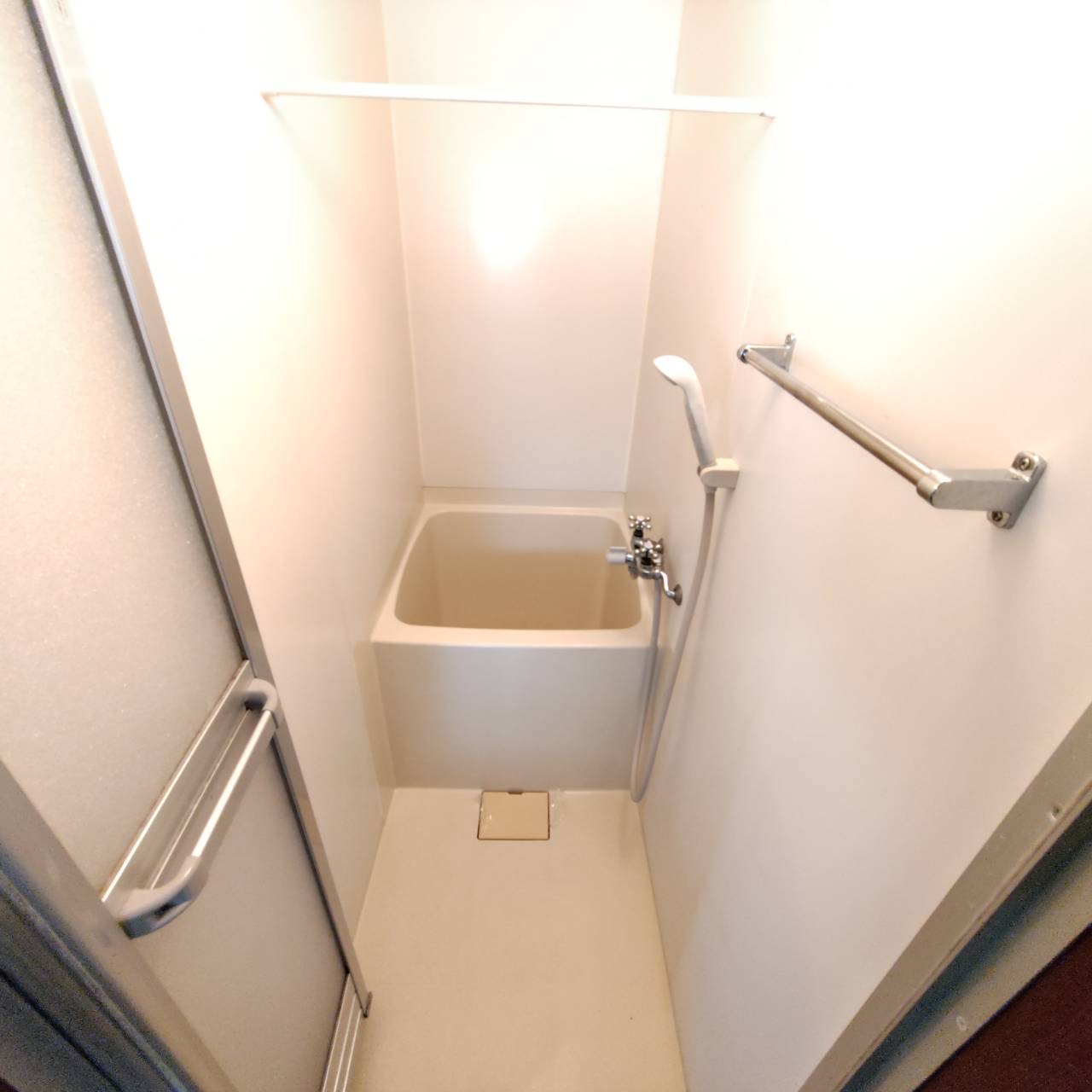阪急宝塚線 服部天神駅 徒歩7分 2階建 築62年の風呂写真