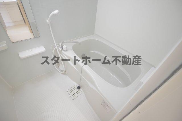 ＪＲ徳島線 徳島駅 バス乗車時間：20分 最寄りバス停で下車 徒歩2分 2階建 築13年の風呂写真