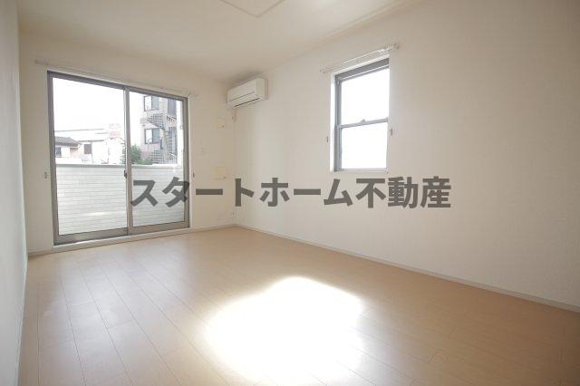 ＪＲ徳島線 徳島駅 バス乗車時間：20分 最寄りバス停で下車 徒歩2分 2階建 築13年の居間写真