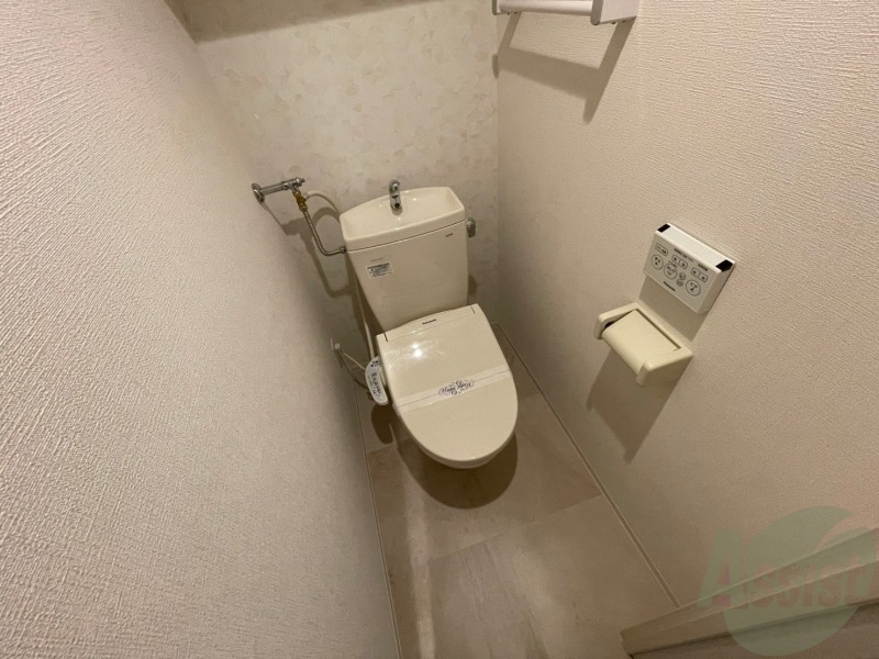トイレ　トイレです。ウォシュレット付を探している方、おすすめです。