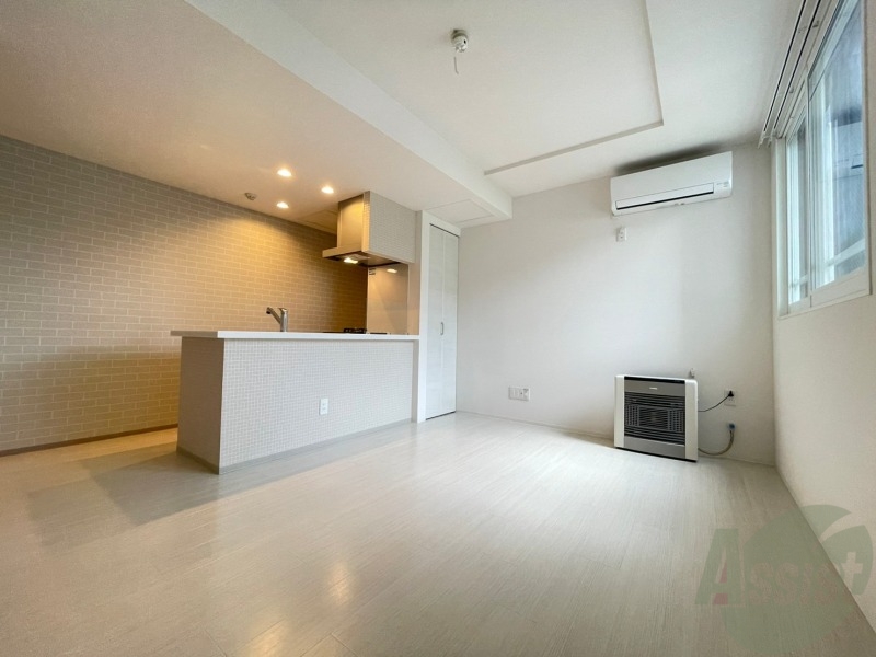居室・リビング　広くてキレイなお部屋が広がっていて、充実した生活が送れそう。