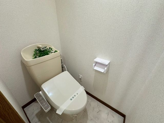 トイレ　別部屋の写真です