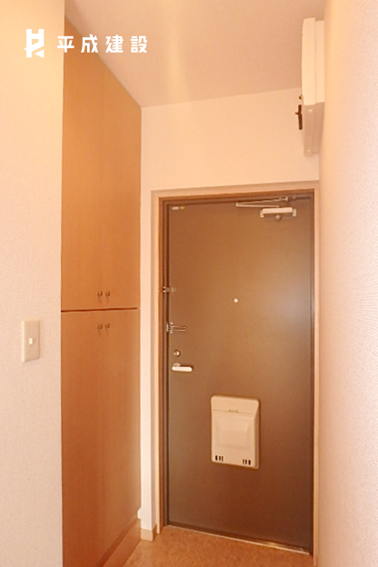 玄関　下駄箱収納あり