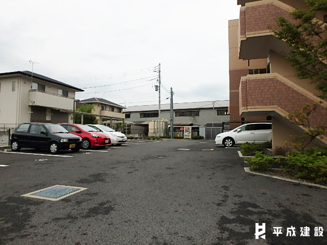 駐車場　駐車場