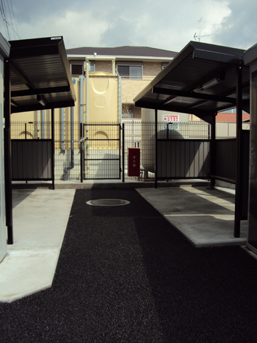その他共有部分　駐輪場は屋根付きです