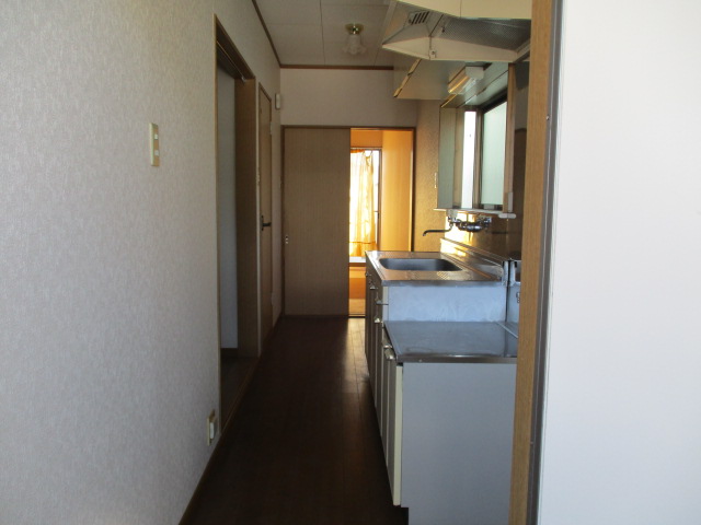 浜松市中央区 2階建 築30年の玄関写真