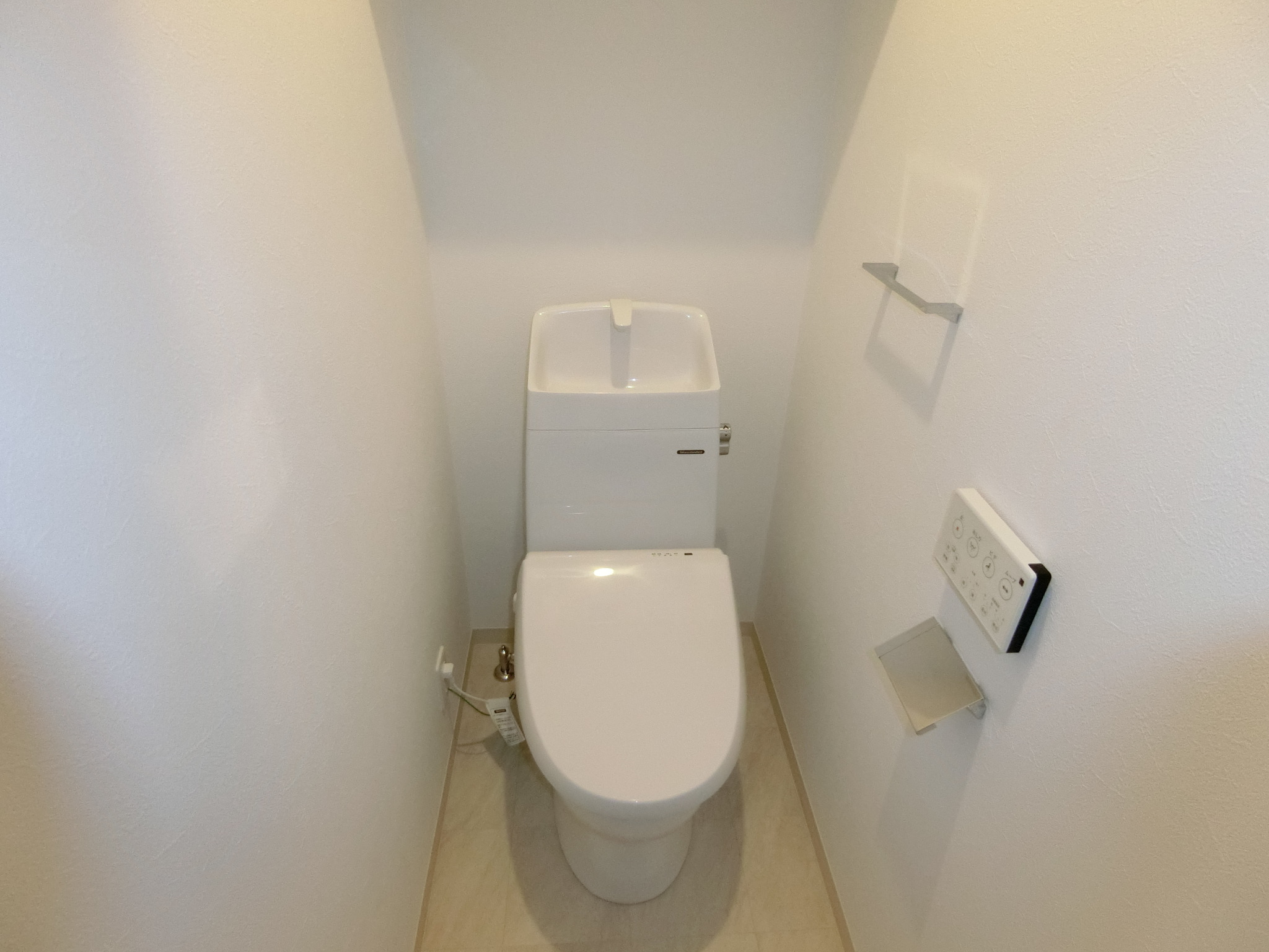 南海本線 住ノ江駅 徒歩7分 3階建 築7年のトイレ写真