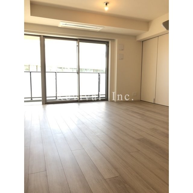 クレヴィア新宿若松町の居間写真
