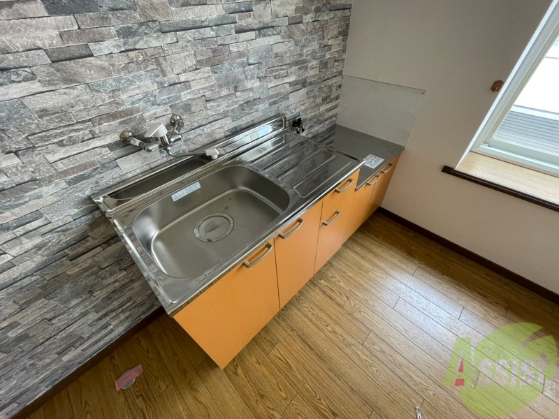 キッチン　ガスキッチンです。２口コンロが設置できます。