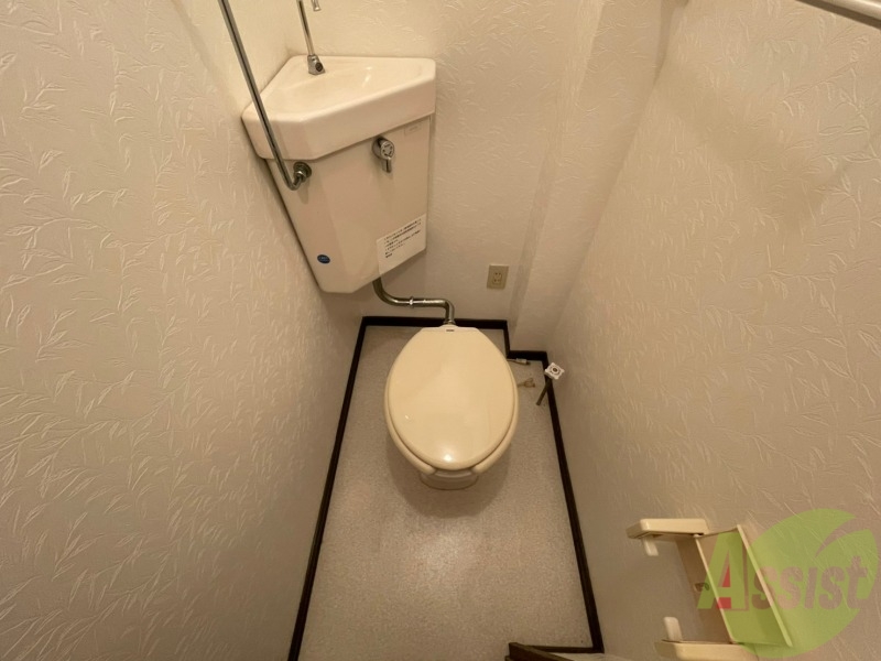 トイレ　こちらはトイレです。清潔感があり、安心して使用できます。