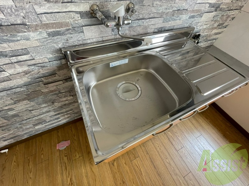 洗面設備　洗面台はありませんがこちらで洗顔などができます。