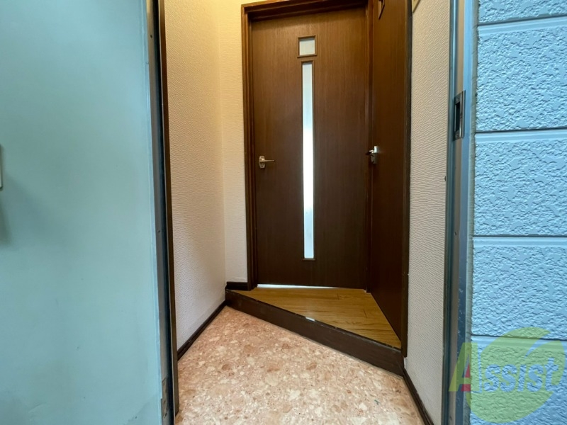 玄関　シンプルイズベストな玄関となっております。