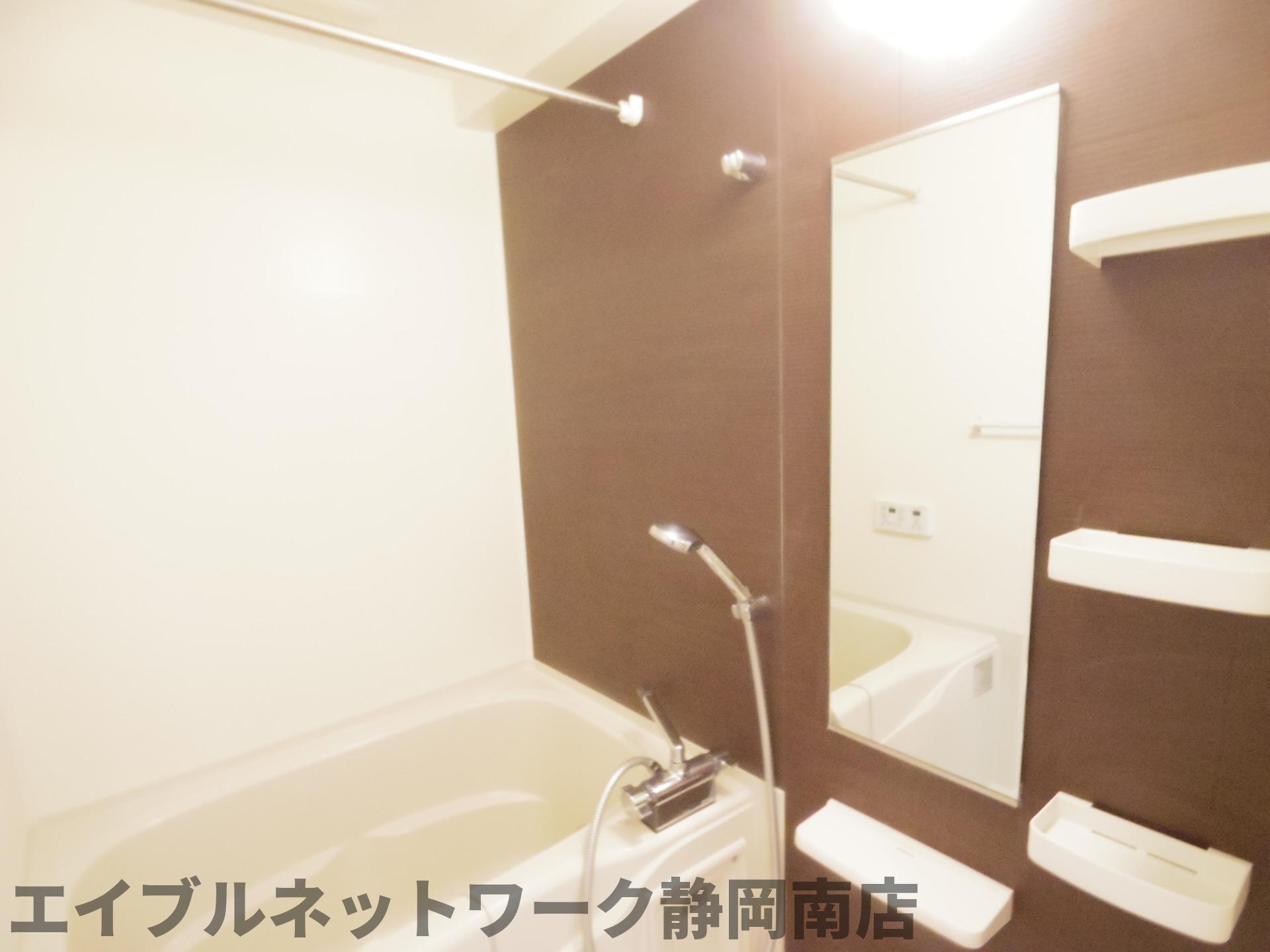 バス・シャワールーム　お風呂です