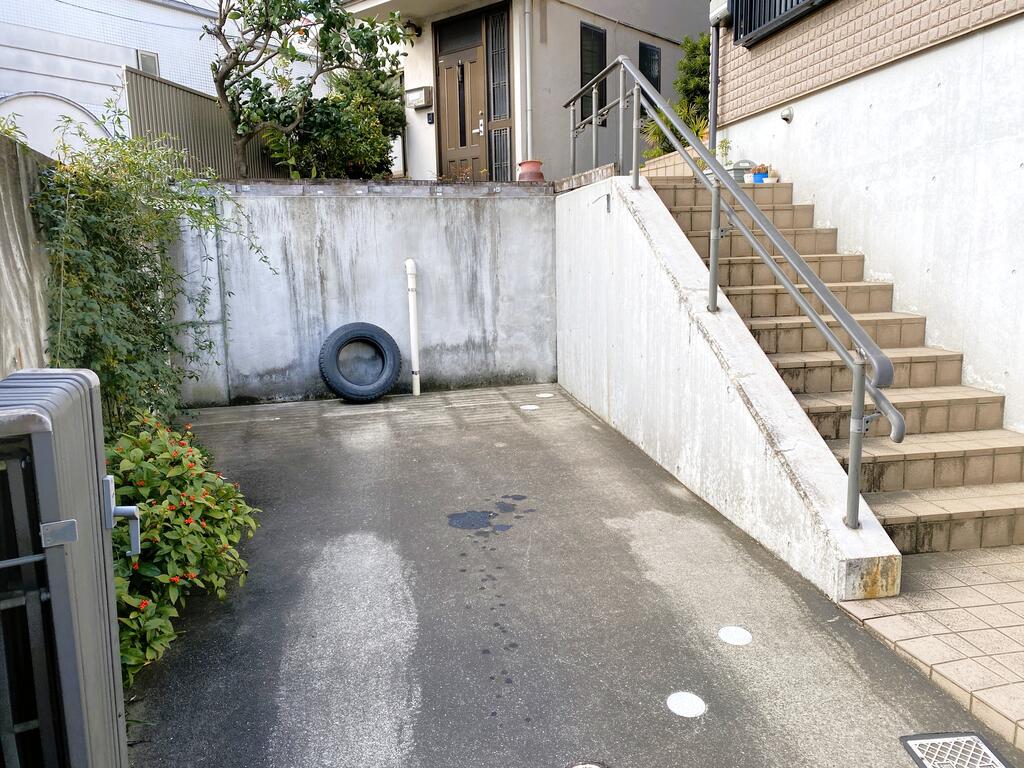 駐車場　駐輪場