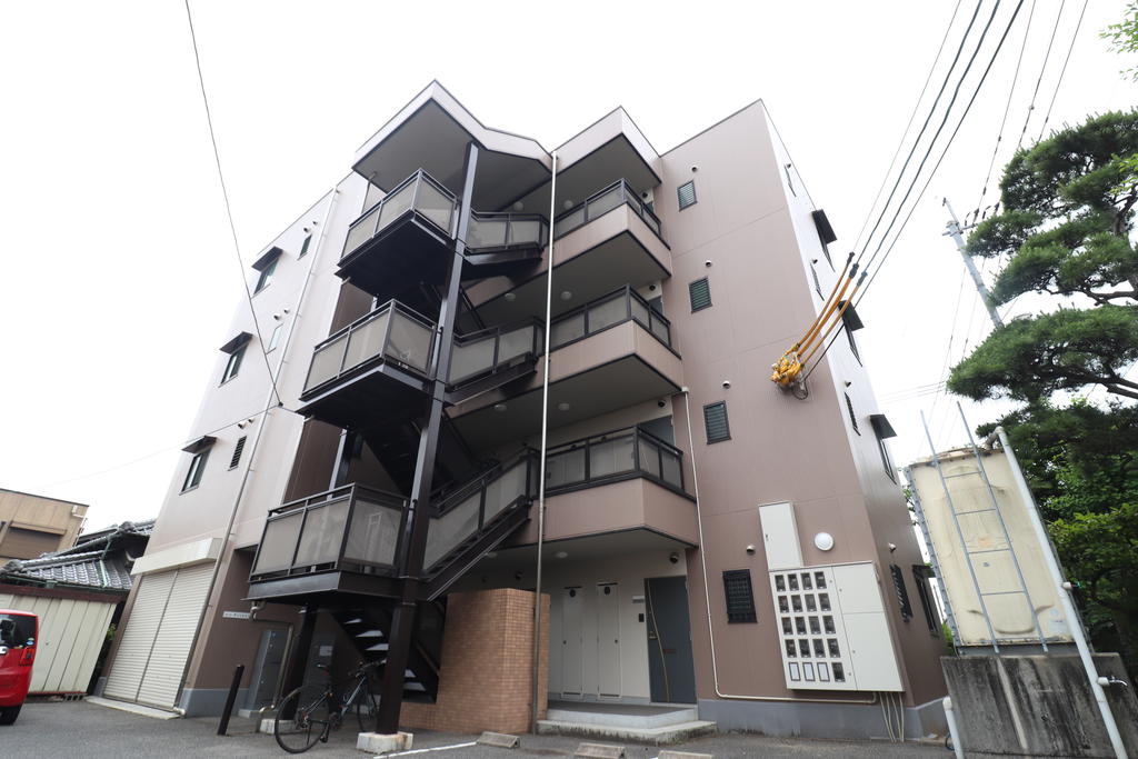 建物外観　茶屋町駅徒歩1分♪
