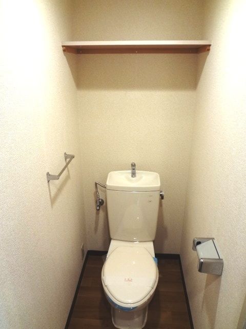【横浜市瀬谷区阿久和東のマンションのトイレ】