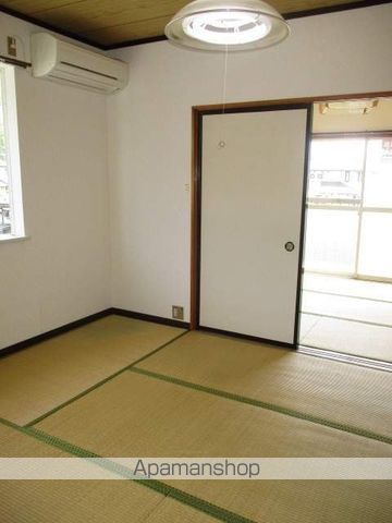 コーポ万石の居間写真