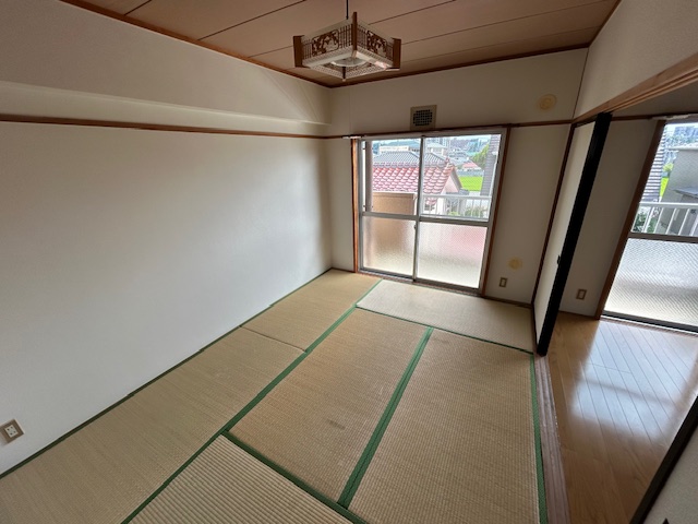 石堂ハイツ6号棟の内装写真