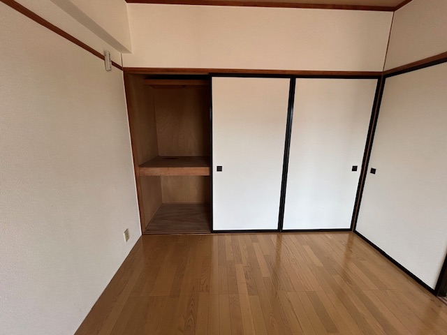 石堂ハイツ6号棟の内装写真
