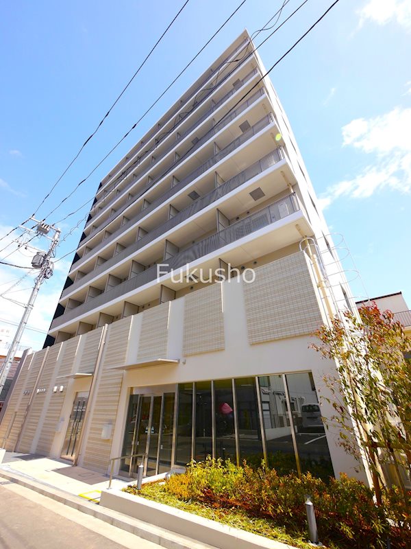 横浜市西区戸部本町のマンションの建物外観