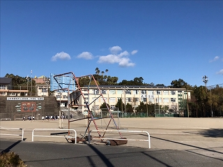 【田上中央ビルの中学校】