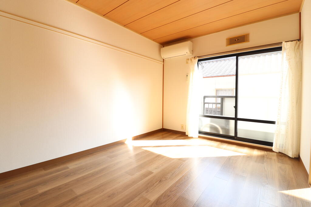 その他部屋・スペース　日当たりの良い洋室です♪