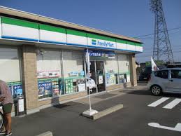 コンビニ　ファミリーマート一宮黒田店（コンビニ）まで838m