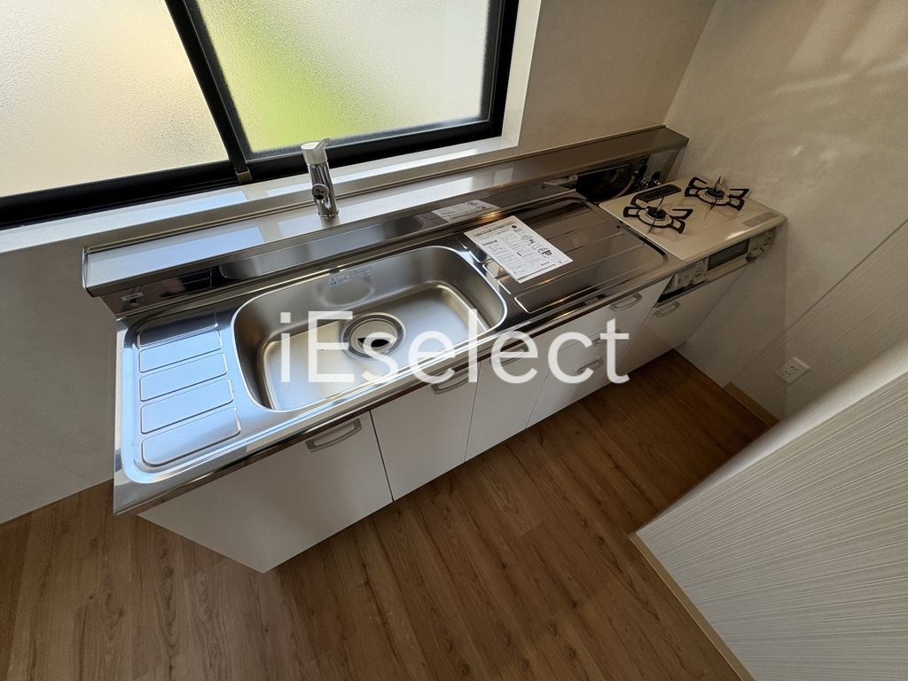 キッチン　作業スペースが広く取れますね