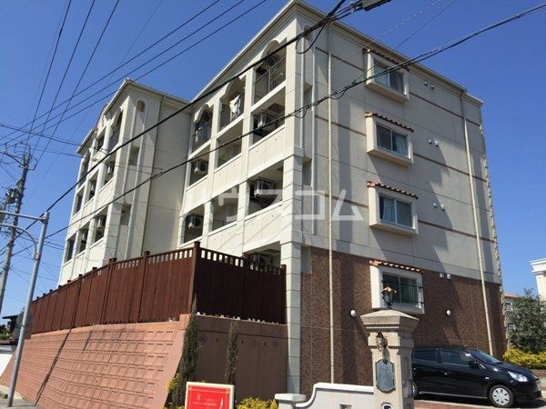 岡崎市真伝町のマンションの建物外観