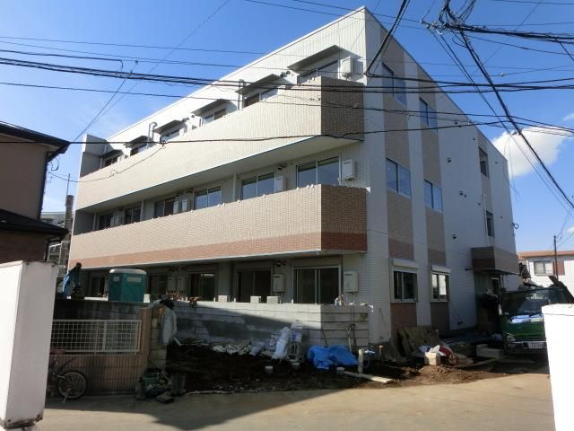 船橋市前原西のマンションの建物外観