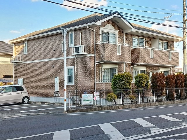 岡山市東区西大寺中野のアパートの建物外観