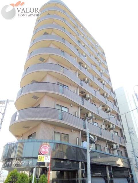 【横浜市神奈川区台町のマンションの建物外観】