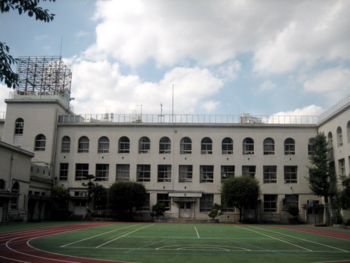 【中央区八丁堀のマンションの小学校】