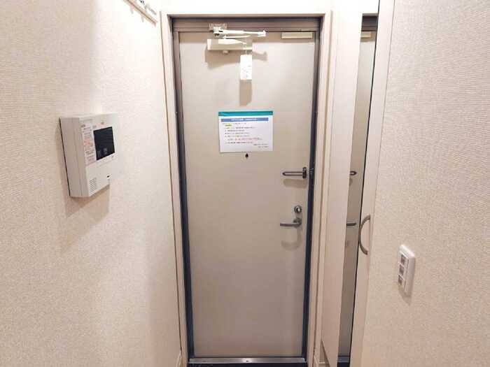 玄関　シューズボックス完備です。