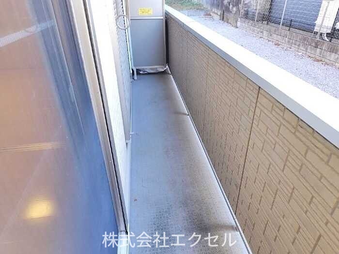 バルコニー　南東向きで日当たり良好です。