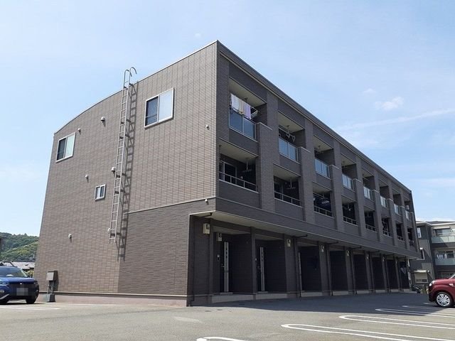 シカタ　ロジュマンの建物外観