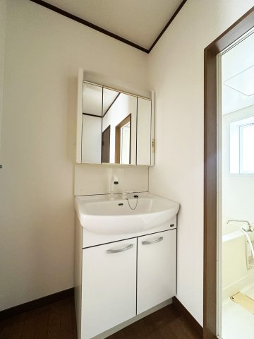 洗面設備　洗面所です