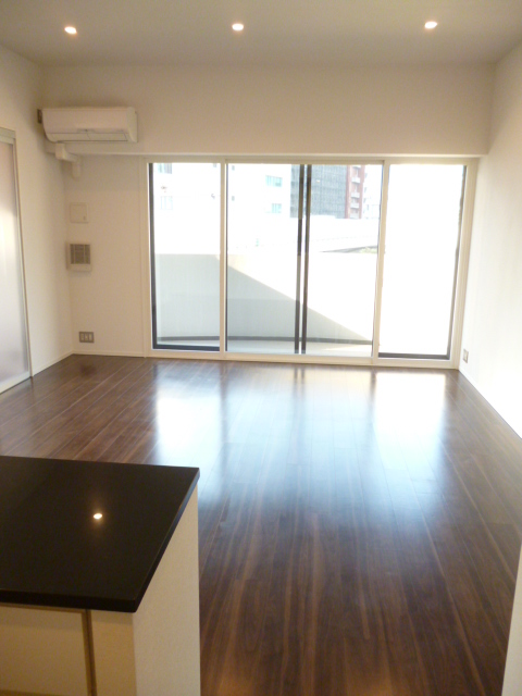 居室・リビング　内観1
