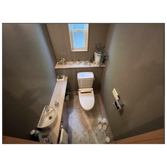 トイレ　温水洗浄機能付き