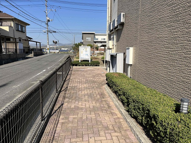 エントランス　駐車場