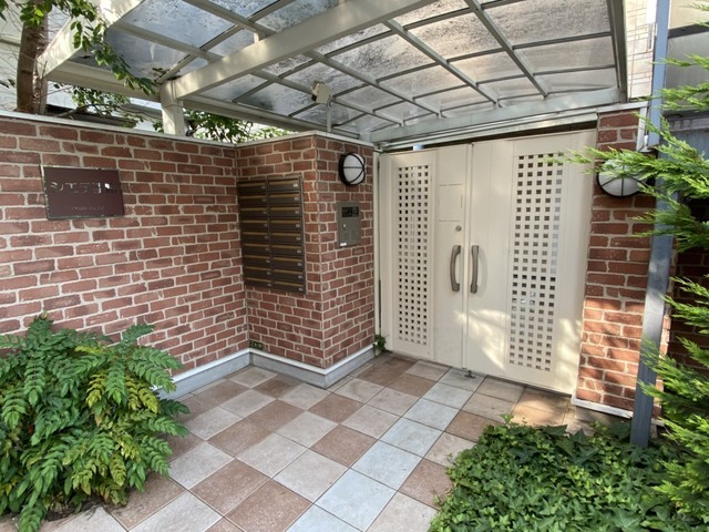 エントランス　ステキですね