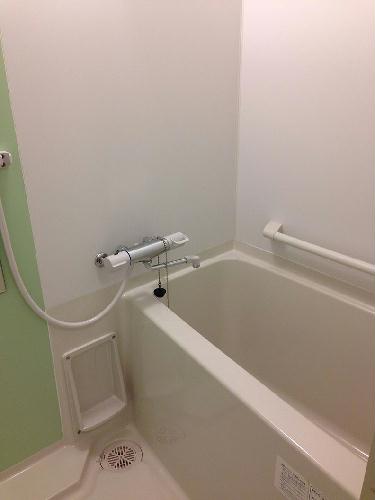 バス・シャワールーム　１階のみ手摺あり